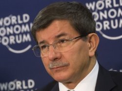 Davutoğlu: Ayrı bir Kürt devleti ihtimali yok