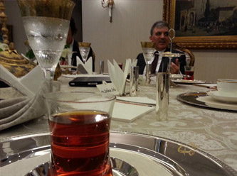 Gül: Sana niye 'beyinsiz adam' diyorlar?