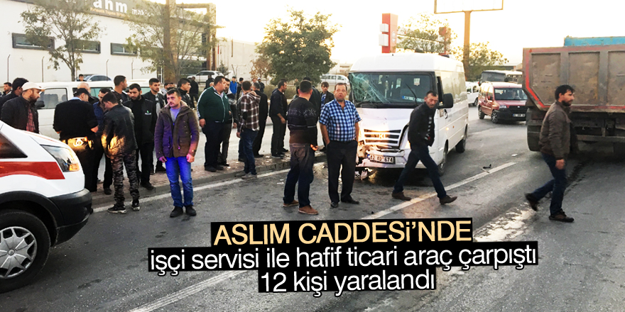 Konya'da işçi servisi ile hafif ticari araç çarpıştı: 12 yaralı