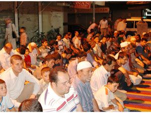 Miraç Kandili dualarla karşılandı