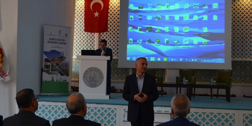 "Şehir ve Kültür Akademisi" konferansları