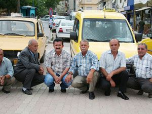 Taksiciler minibüslerden dertli
