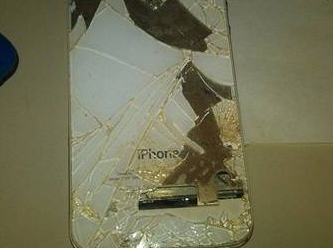 iPhone kendi kendine yandı