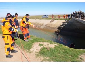 Oğullarına kız istemeye gitmişler