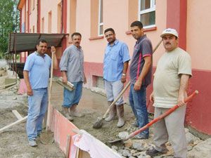 Öğretmenlerden örnek davranış