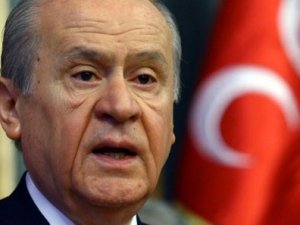 Bahçeli, Erdoğan'ı hem yerdi hem de övdü