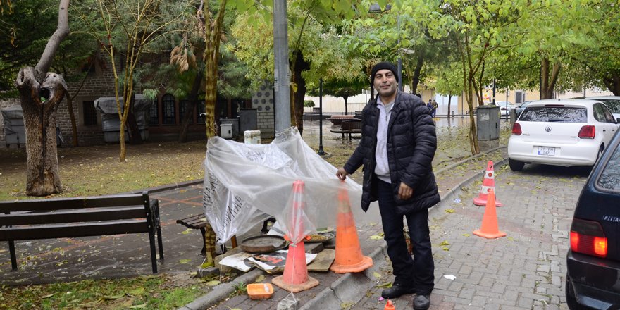 Şems esnafından sahipsiz hayvanlara örnek davranış