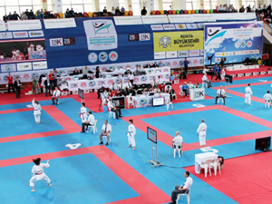 Avrupa Karate Şampiyonası Konya’da başladı