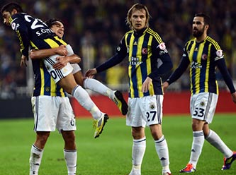 Fenerbahçe'de 3 önemli isim kadro dışı