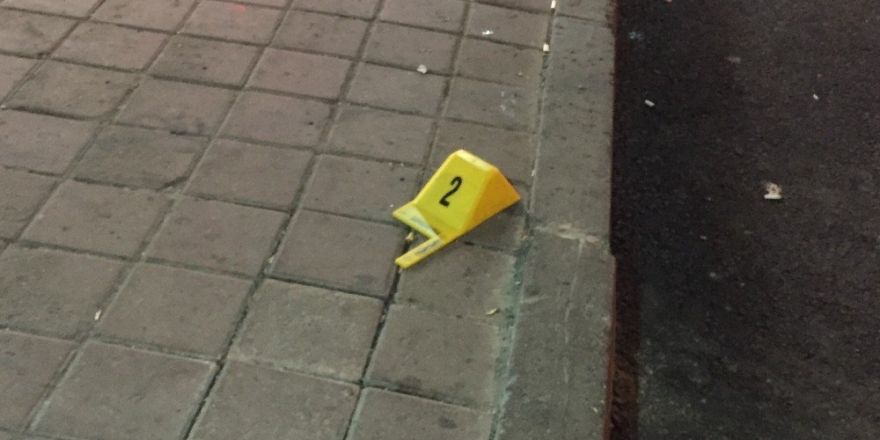 Fatih’te cadde ortasında silahlı saldırı; 2 yaralı