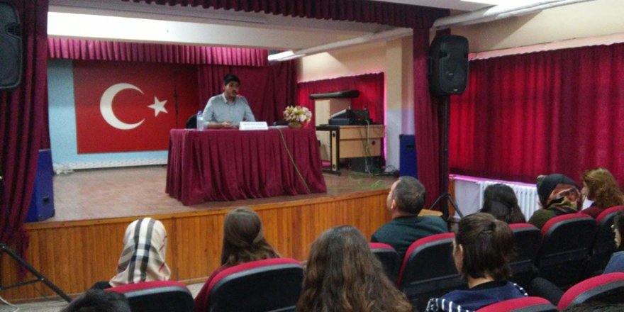 Akşehir’de Anadolu Lisesinde Kariyer Günleri düzenleniyor