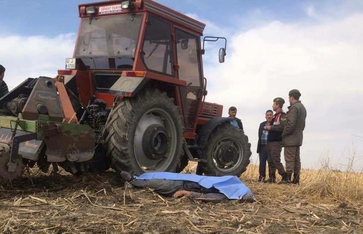 TRAKTÖRÜN ALTINDA CAN VERDİ
