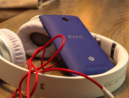 HTC Windows Phone 8X'in beyazı geliyor