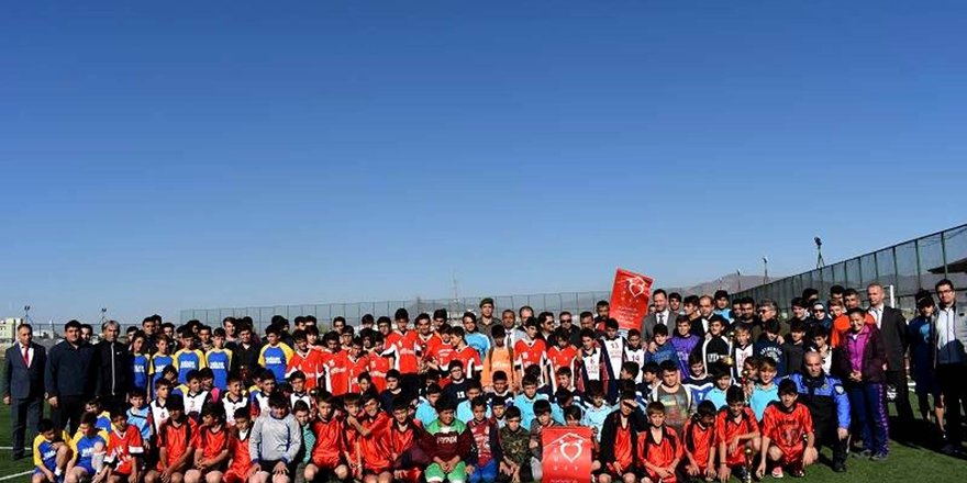 Seydişehir’de  futbol turnuvası ödül töreni düzenlendi