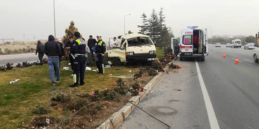 Suriyeli inşaat işçilerini taşıyan minibüs devrildi: 7 yaralı