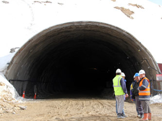 Ovit Tüneli'nde 900 metrelik bölüm tamamlandı