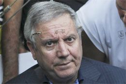 Kupayı Aziz Yıldırım'a götürdüler