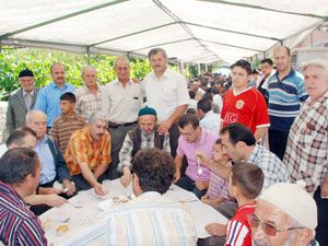 Uyar ve Güleç aileleri evlatlarını evlendirdi