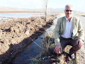 Açılan tahliye kanalları çiftçiyi rahatlattı