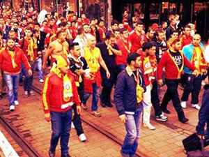 Schalke maçının biletleri tükendi!