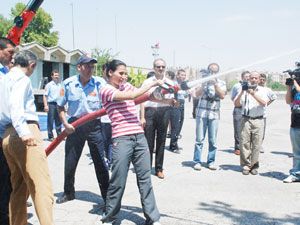 Üniversiteliler itfaiyeci olmak için yarıştı