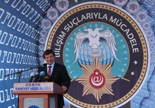 Davutoğlu: Türkiye'de iç huzur var
