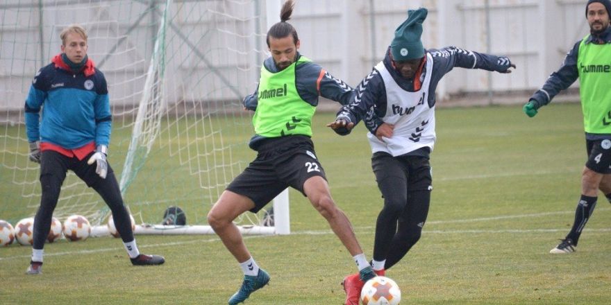 Atiker Konyaspor, Vitoria Guimares maçının Konya’daki son çalışmasını yaptı