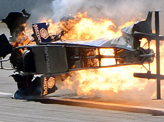 Pilot yanmaktan son anda kurtuldu