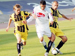 Şekerspor yeniden topbaşı yaptı