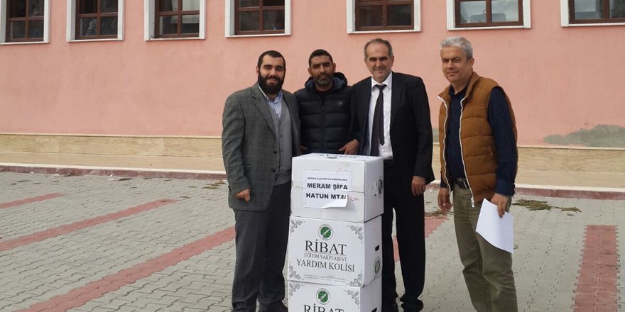 RİBAT'tan öğrencilere 5 bin çift ayakkabı