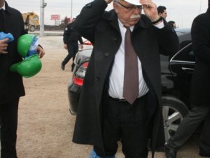 Bakan Avcı'dan ilginç poz!