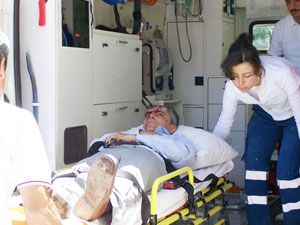 Otomobiller çarpıştı, 2 kişi yaralandı