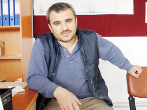 Karısının katilini arıyor