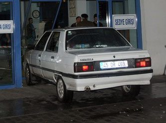 Doktora kızan şahıs otomobiliyle acil servise daldı