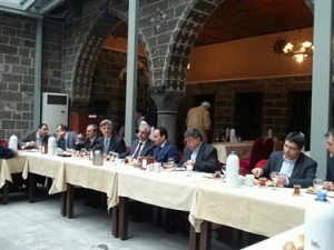 Cemaatten Diyarbakır çıkarması!