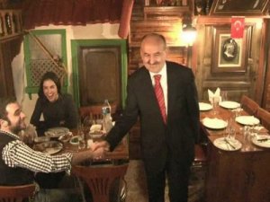 Yeni Bakan meyhane ziyaret etti!