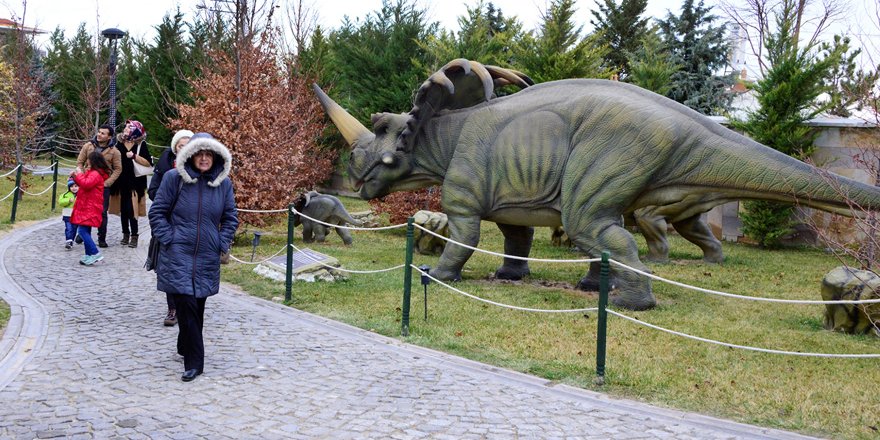 80 Binde Devr-i Alem Parkı’na 20 bin ziyaretçi