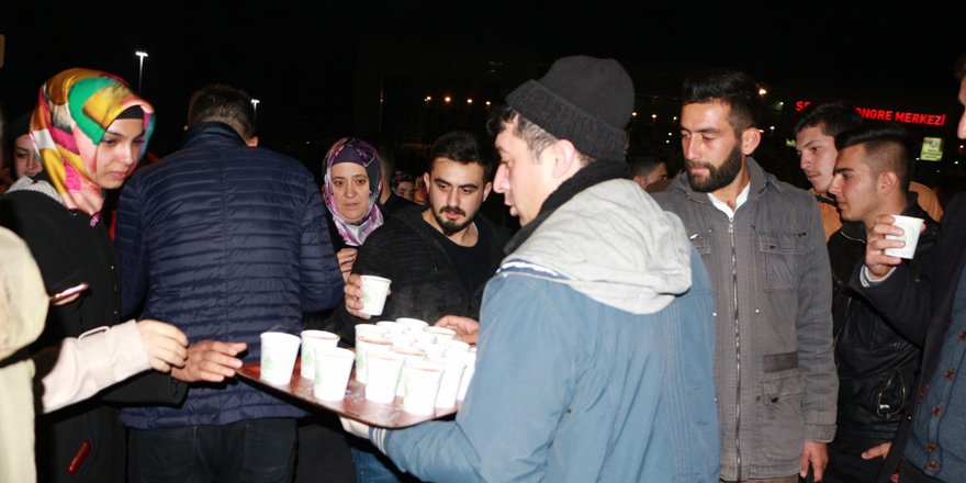 Vuslat ikramları yoğun ilgi gördü