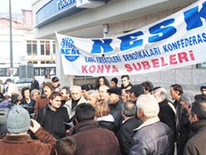Kriz, hükümetin iddia ettiği gibi psikolojik değil