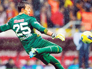 Galatasaray Muslera'ya teşekkür etmeli!