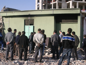 Trafodan bakır çalmak isterken yandı