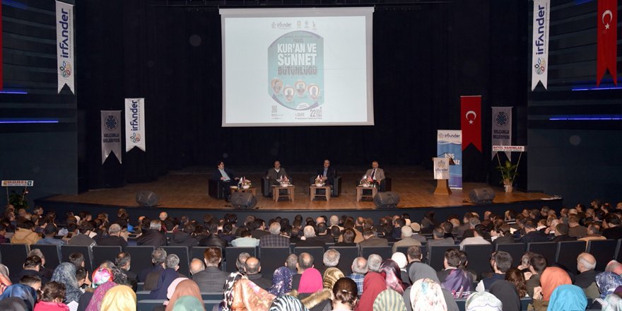 Selçuklu Kongre Merkezi’nde Kur’an ve sünnet konuşuldu