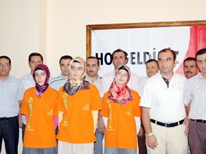 Gençlik, başarılı öğrencilerini ödüllendirdi