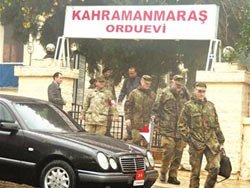 Türk ve Alman askerleri anlaşamıyor