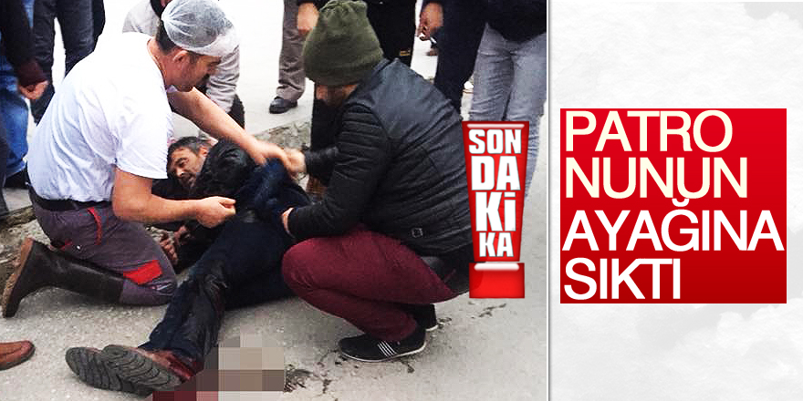 Patronunu ayağından vurdu