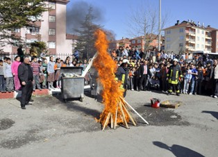 Akşehir itfaiyesinden tatbikat