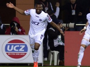 'Paşa' Trabzonspor'u ateşe attı: 2-0