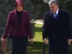 Gül'den First Lady'ye topuk sitemi