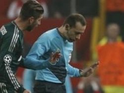 Cüneyt Çakır'dan Nani'ye kırmızı kart