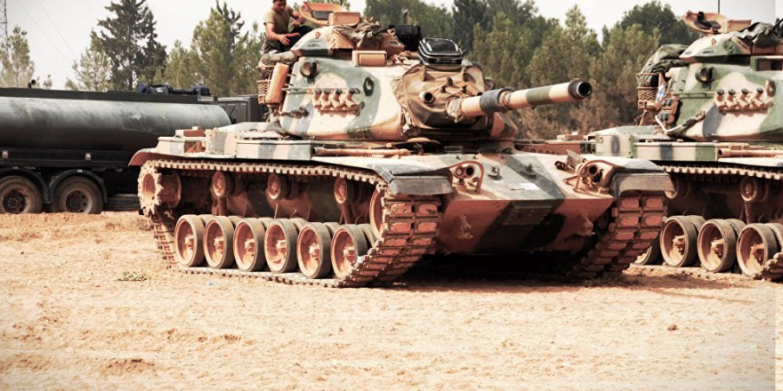 Afrin operasyonu öncesi tanklar sınıra konuşlandırıldı